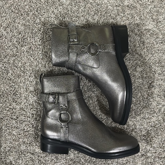 New Bernardo Tyra Gunmetal Leather Moto Boots 7.5 - Picture 5 of 9